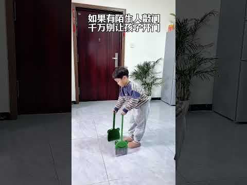 晚上如果有陌生人敲门，千万别让孩子开门，安全意识要牢记#爸爸带娃#家有萌宝#安全意识要加强